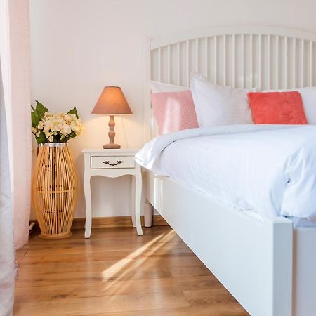 Studio T By Mrg Apartments Bukares Bagian luar foto