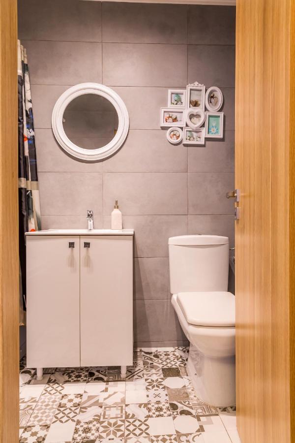 Studio T By Mrg Apartments Bukares Bagian luar foto