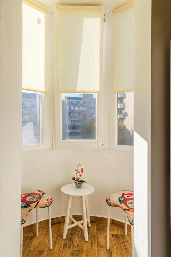 Studio T By Mrg Apartments Bukares Bagian luar foto
