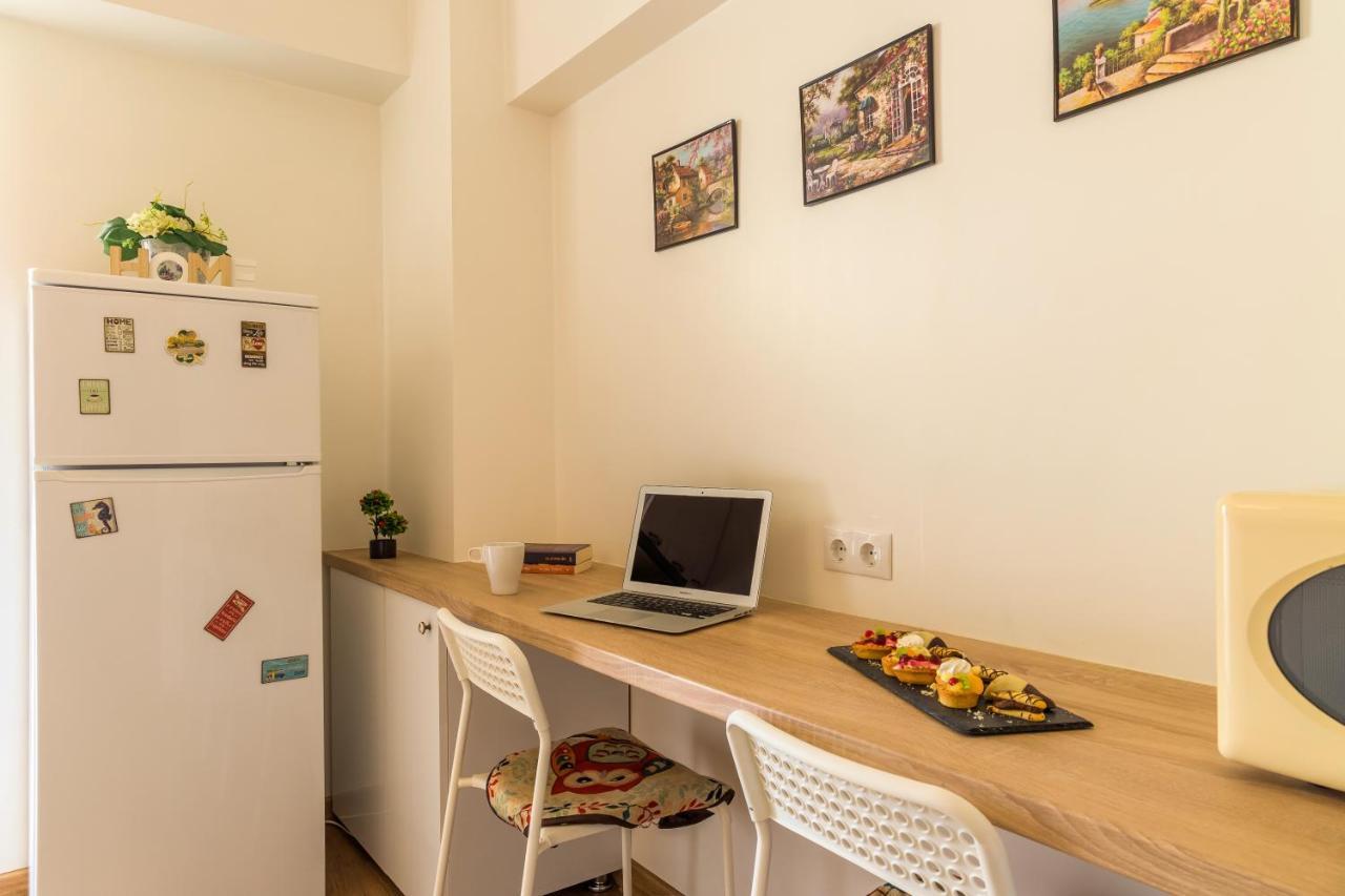 Studio T By Mrg Apartments Bukares Bagian luar foto